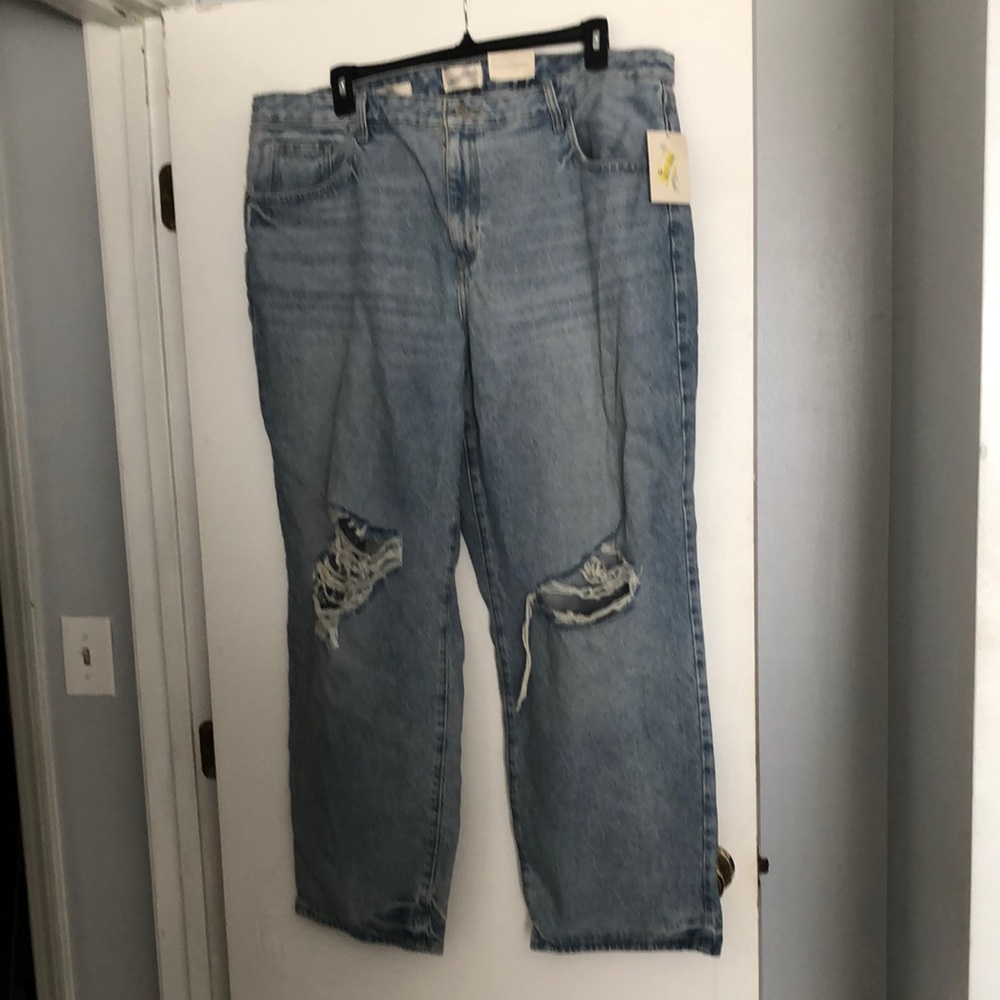 Universal Thread Women's Straight Leg Jeans - Light Blue